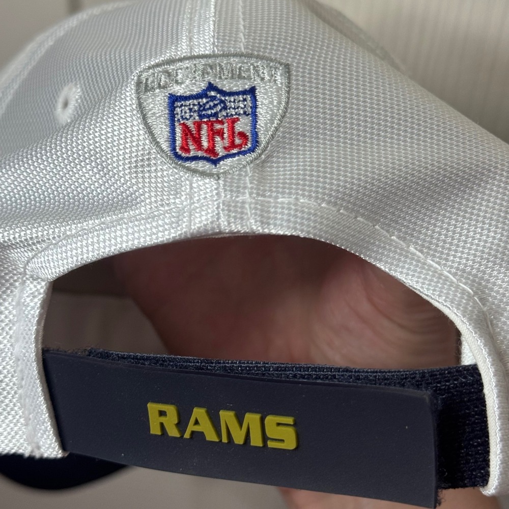 St Louis Rams Reebok NFL Equipment Strapback Hat‎ Ribbed Rubber Bill New Flawed - Picture 3 of 12